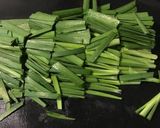 ニラ玉★七味唐辛子かけ作り方1写真