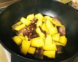 薩摩芋と蓮根鶏肉の煮物 簡単レシピ作り方1写真