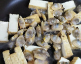 厚揚げとあさりのチャチャと炒め作り方1写真