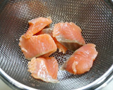 簡単！銀鮭で鰤大根風☆調味料は2種類だけ作り方3写真