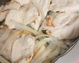 鶏胸肉でもOK！玉ねぎとささみの甘辛炒め作り方2写真