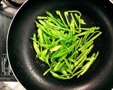 お弁当に☆ 椎茸ザーサイピーマン炒め作り方2写真