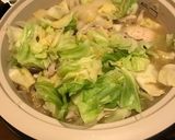 鮭と野菜の味噌鍋作り方4写真