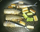 冷めても美味しい～サンマの胡麻足し煮付け作り方3写真