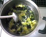 鶏手羽元肉をゆでた汁で☆中華スープ作り方2写真