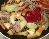 懐かしの味！豚肉とりんごのケチャップ炒め作り方4写真
