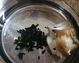 アイシメジと乾燥ワカメのお吸い物作り方3写真