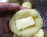 美味しく簡単！とろけるチーズ入りいももち作り方3写真