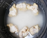 炊飯器で簡単！唐揚＆さつまいもごはん作り方2写真