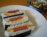 簡単★タッパーでスパムおむすび作り方7写真