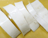 大根の皮で作る！豚ばら大根＊味噌煮込み作り方1写真
