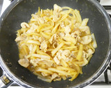 大根の皮で作る！豚ばら大根＊味噌煮込み作り方5写真