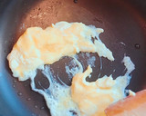 簡単！カニカマとシャキシャキレタスの炒飯作り方2写真