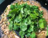鶏ひきとパクチーの中華炒め作り方7写真