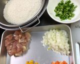 炊飯器でチキンピラフ作り方1写真