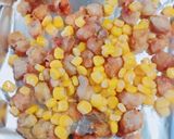 簡単！鶏ナンコツとコーンのコンソメ焼き作り方3写真