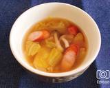 入れて煮るだけ！白菜の簡単コンソメスープ作り方5写真