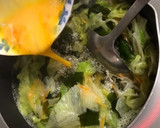 ササッと簡単調理☆レタスと卵のスープ作り方7写真