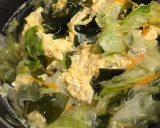 ササッと簡単調理☆レタスと卵のスープ作り方8写真