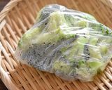 ブロッコリーのごま味噌サラダ【作り置き】作り方1写真