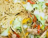 鶏肉のウスター＆トンカツソースの焼きそば作り方3写真