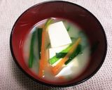 低糖質☆風邪予防☆ニラと豆腐のお味噌汁作り方3写真