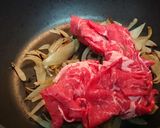 牛肩ロースとオニオンの甘辛炒め作り方3写真