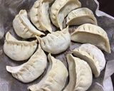 手作り皮ならでは♡餃子の包み方作り方7写真