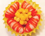 子供大喜び!簡単カニカマでお花カップ♡作り方4写真