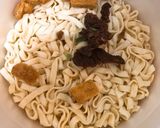卵でマルちゃん牛すきうどん！★作り方1写真