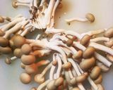 だしの素で!青梗菜としめじの豚肉卵炒め作り方2写真