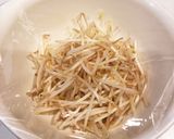 調味料は２つだけ！もやしと練り物のナムル作り方1写真
