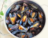 簡単おもてなし♪ムール貝の白ワイン蒸し作り方4写真
