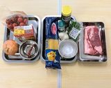 塩ハーブ豚のアマトリーチェ風パスタ‼作り方1写真