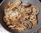 れんこんと豚バラ肉の味噌炒め作り方15写真