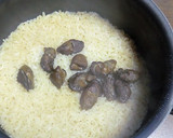 牡蠣燻製油漬け缶で、香ばし炊き込みご飯を作り方3写真