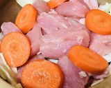 鶏肉とブロッコリーの洋風野菜コンソメ鍋作り方2写真