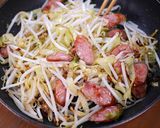 ぶっ濃いトンテキソースの🤩もやし炒め🍚作り方4写真