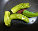 爽やか！みょうがの豚肉巻〜甘辛生姜醤油炒め煮〜作り方2写真