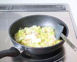 フワッと美味しい【マッチャンとベーコンのオムレツ作り方4写真