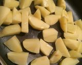 香りを楽しむ♡ポテトのローズマリー炒め作り方1写真