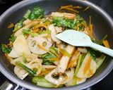簡単！里芋蓮根小松菜のけんちん炒め作り方3写真