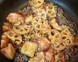 ☆鶏もも肉とレンコンの甘辛炒め☆作り方6写真