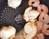 ホタテとエビのオーロラソース炒め作り方1写真