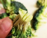 ブロッコリーのホワイトソース炒め作り方1写真