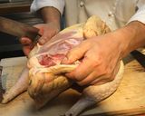 468食材■ブレス産七面鳥のさばき方作り方5写真