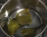 蓮根と厚揚げの胡麻だれ煮・大葉風味作り方1写真