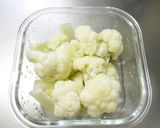 カリフラワーとカニカマの胡麻マヨサラダ作り方2写真