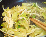 弁当やおつまみに♪イカとセロリカレー炒め作り方2写真