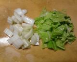 簡単昼食　白菜しめじ豚肉の牡蠣油炒め丼作り方1写真